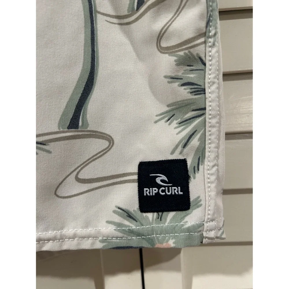 Rip Curl Men's Mirage Board Shorts Size Medium (32)